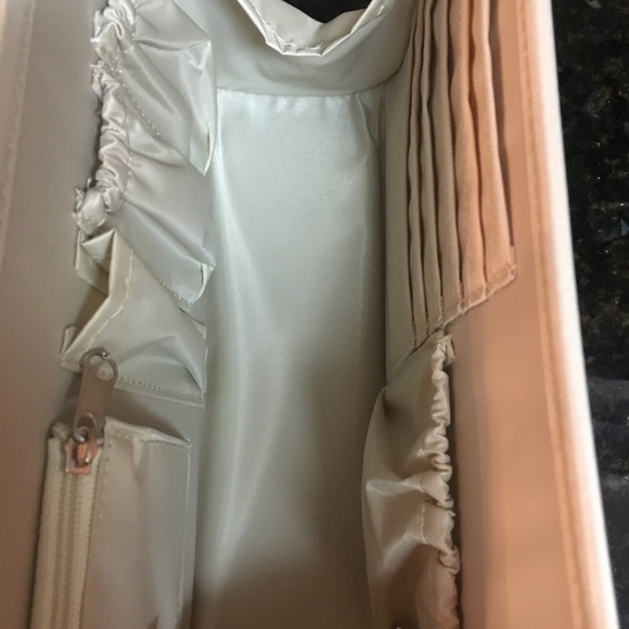 Belle Hop Purse Organizer - Picture 5 of 7